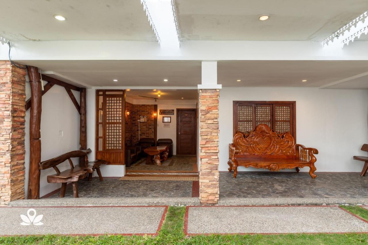 Zen Rooms Casa Lorenzo Legazpi Extérieur photo